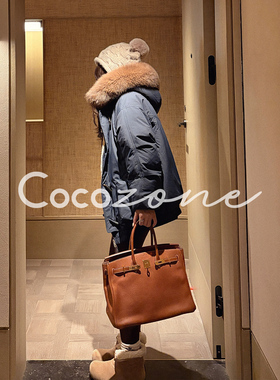 COCO ZONE 刘 一一 “牛角扣”90鹅绒狐狸毛领鹅绒服CD2A2868