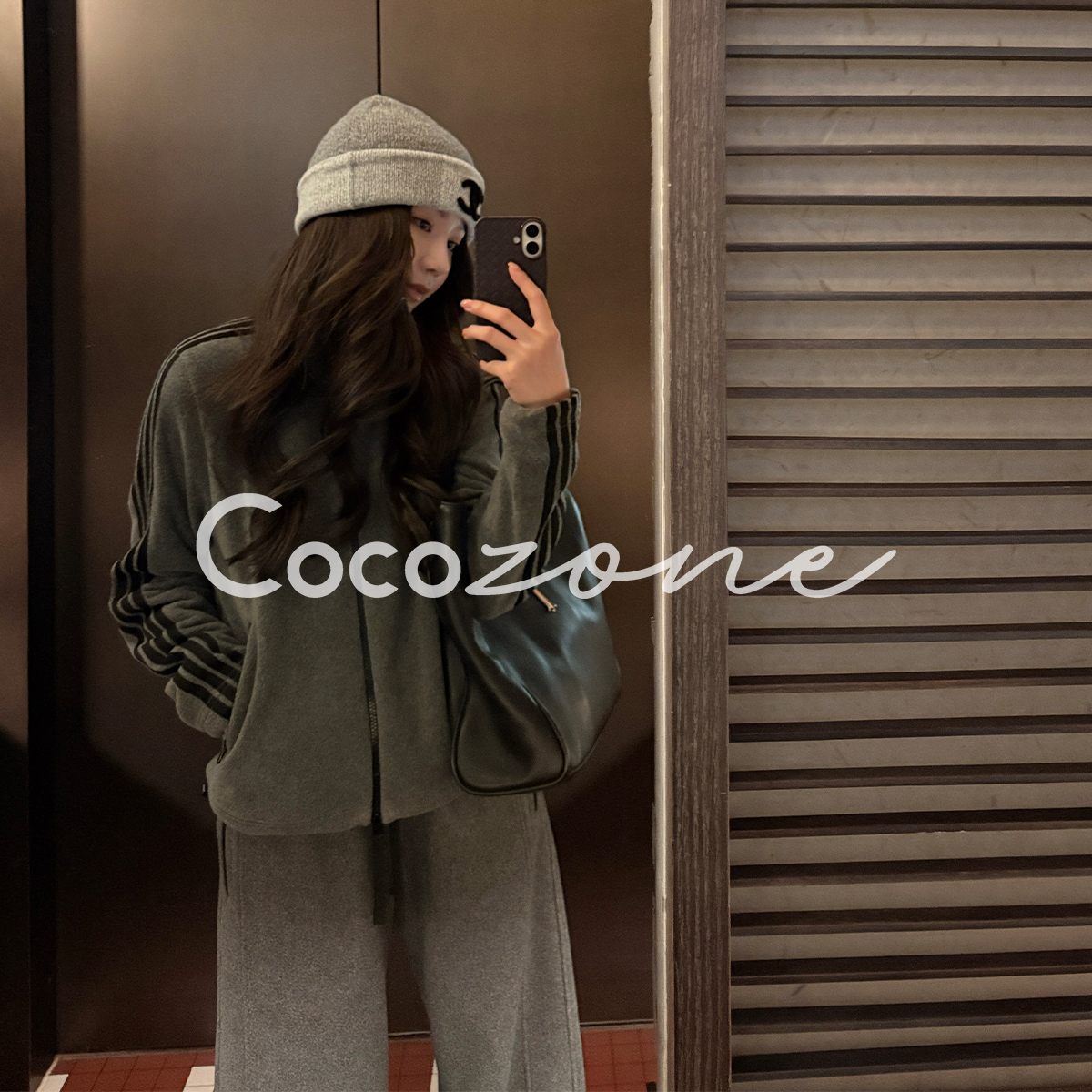 COCO ZONE 刘 一一 “倾暖”线条立领拉链外套 CD2A3144