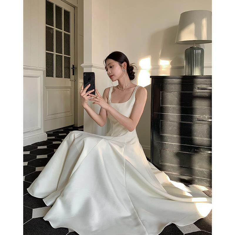 与茧 赫本裙设计感收腰显瘦光泽感高级中长款吊带连衣裙礼服裙