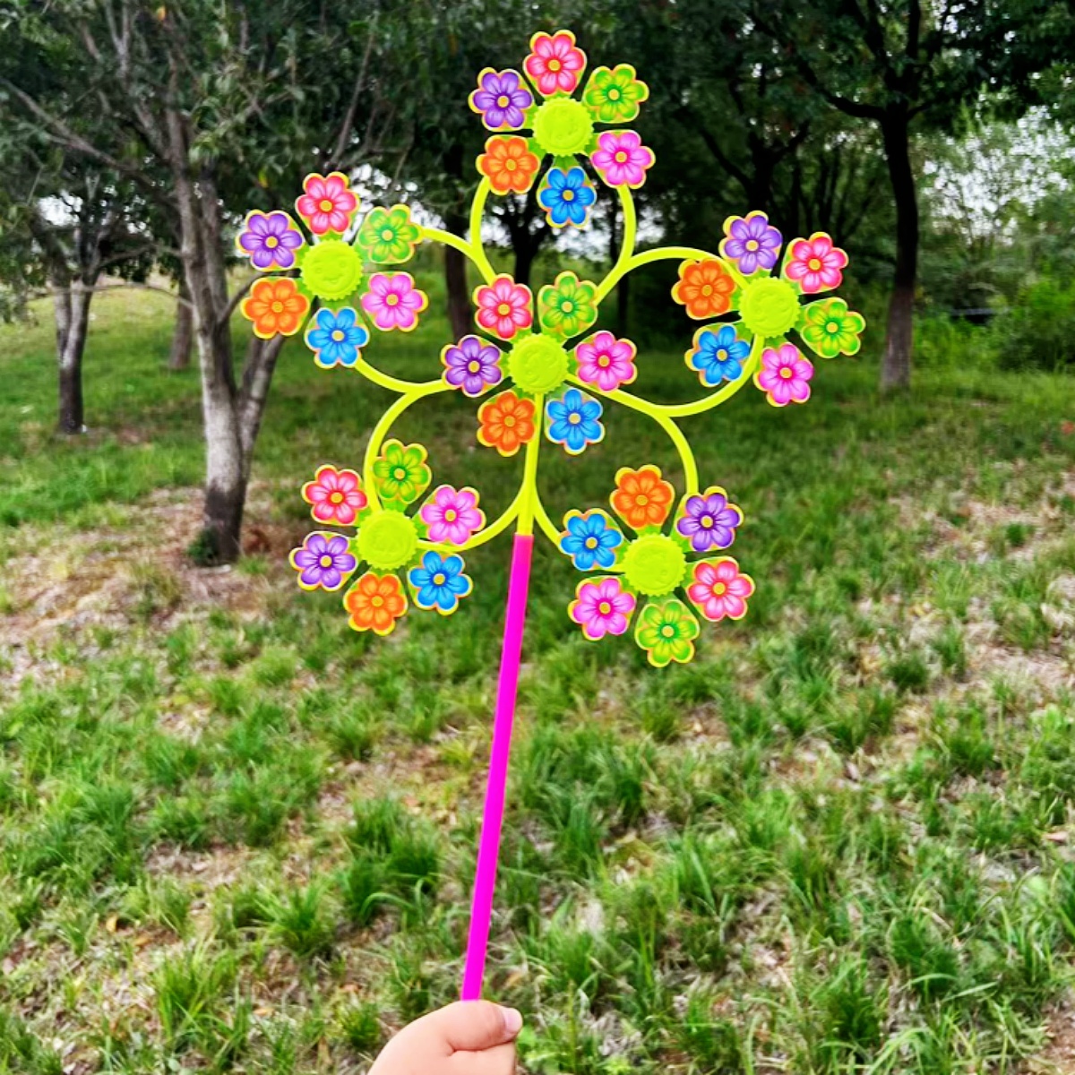 新款七彩卡通六轮风车车载玩具