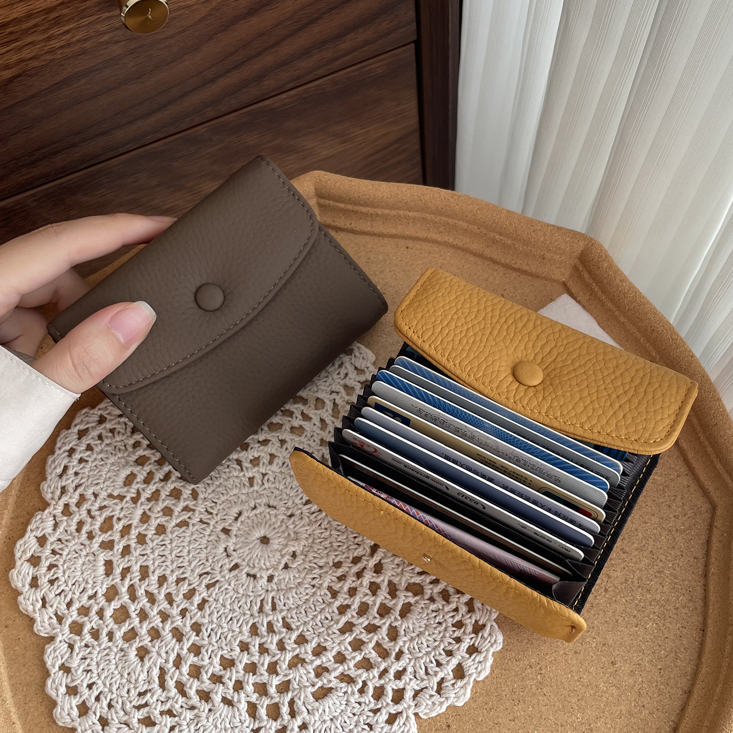 真皮风琴小卡包2025新款女士牛皮卡片包独特超好看装卡的银行卡