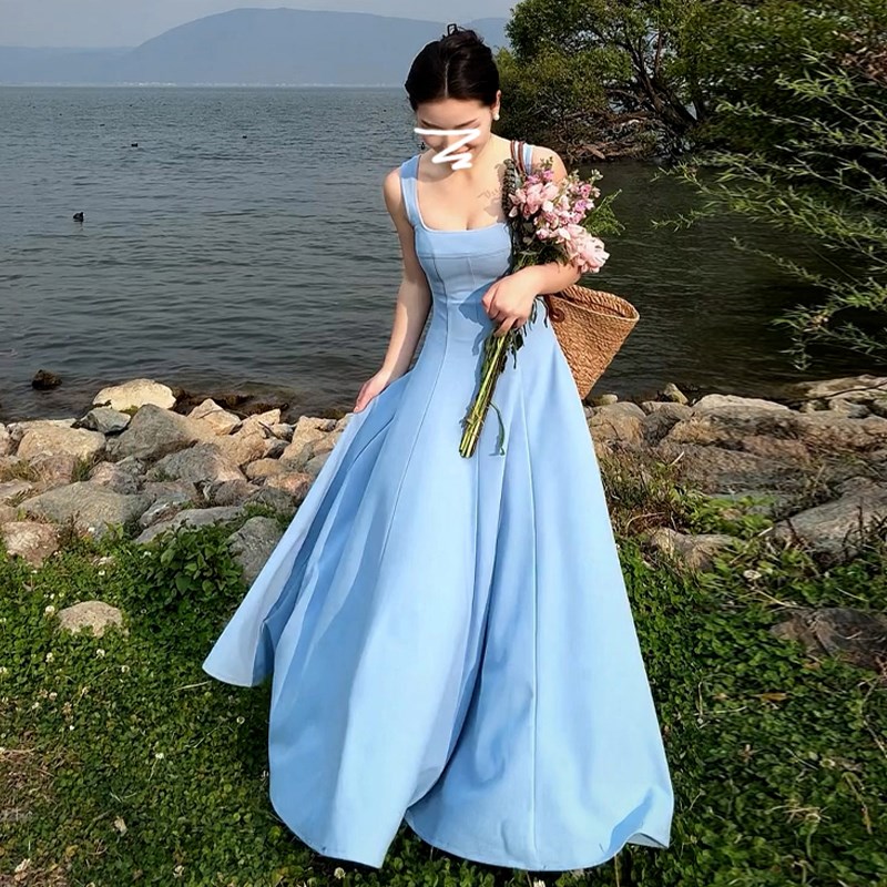 2025新款海边度假蓝色无袖吊带连衣裙子女夏季高级感气质收腰长裙