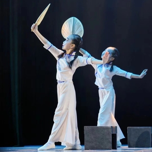 春晚同款 碇步桥舞蹈服凳子摇篮谣演出服外婆桥道具板凳舞台背景