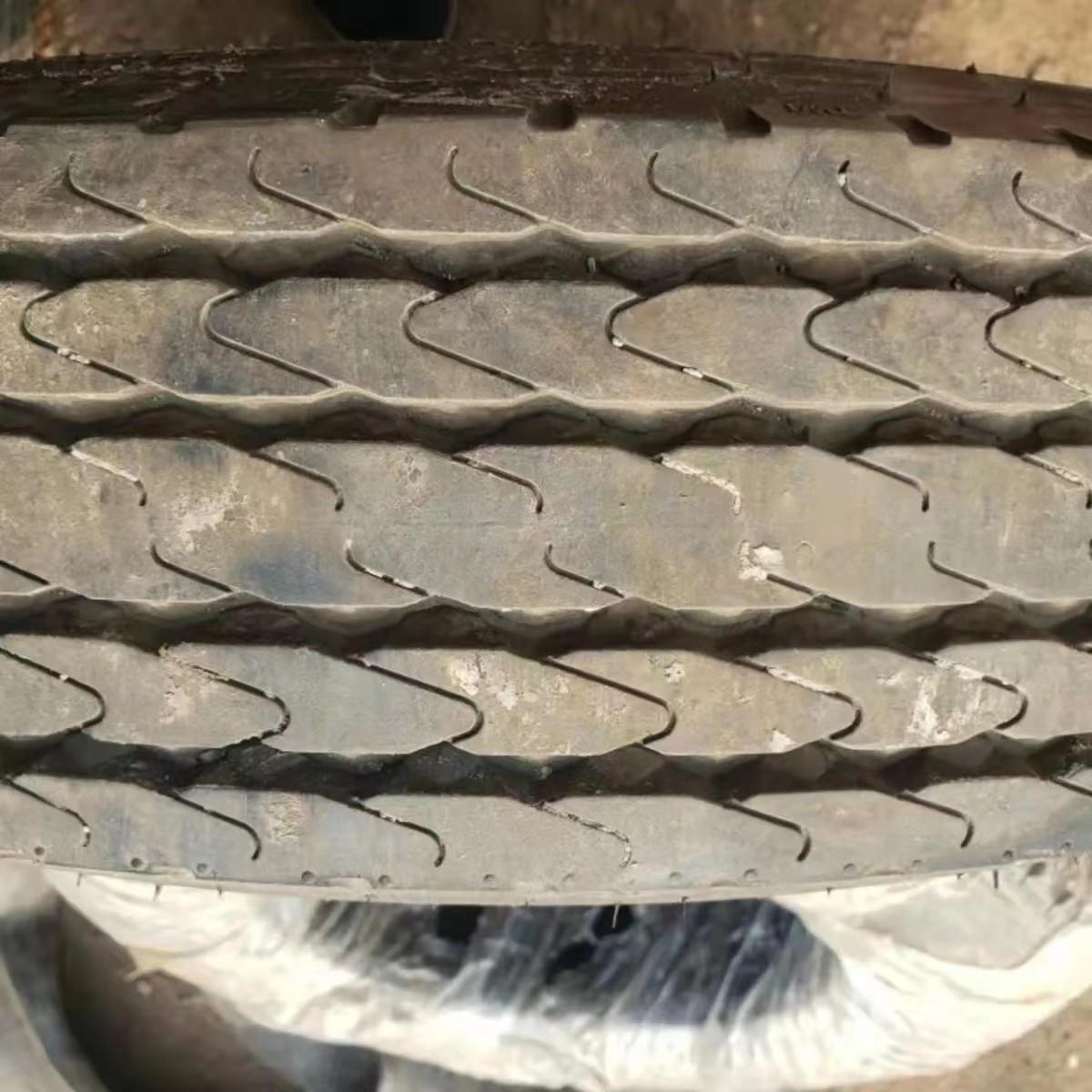 汽车小货车轮胎原装450 500 550 600 650 700 12 13 14 15 16寸轮