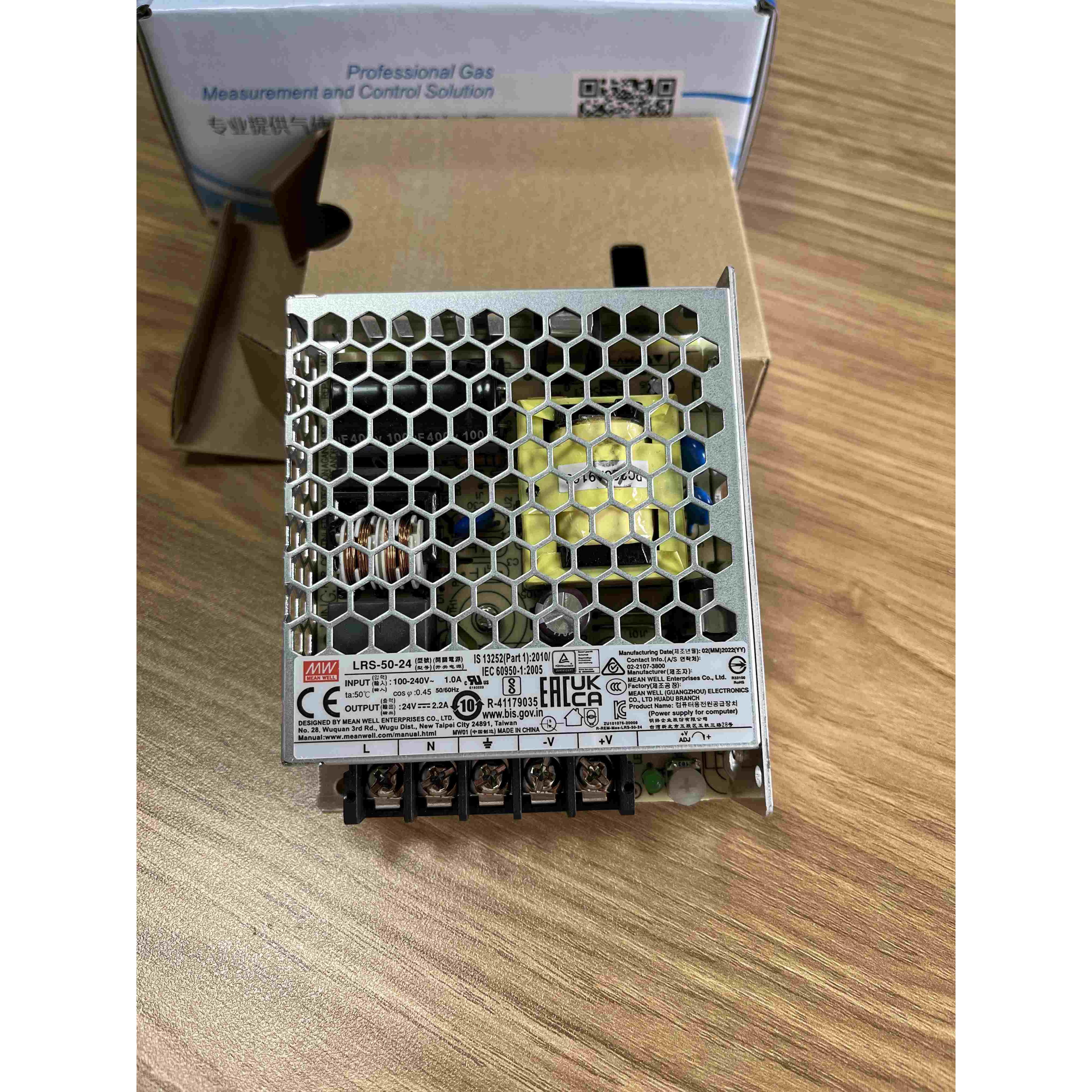 明纬电源 MW/明伟电源 给七星CS200A CS100A供电24V正负15V 现货