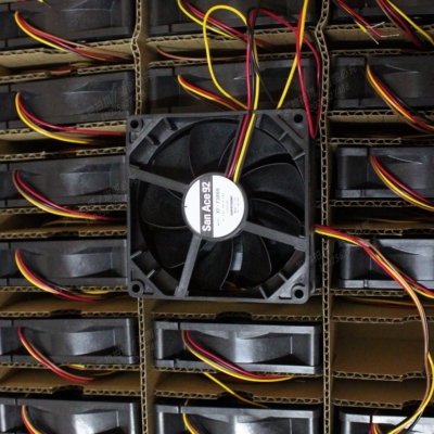 全新Sanyo山洋 9S0924F401 散热直流DC24V 0.09A风扇 92x92x25mm