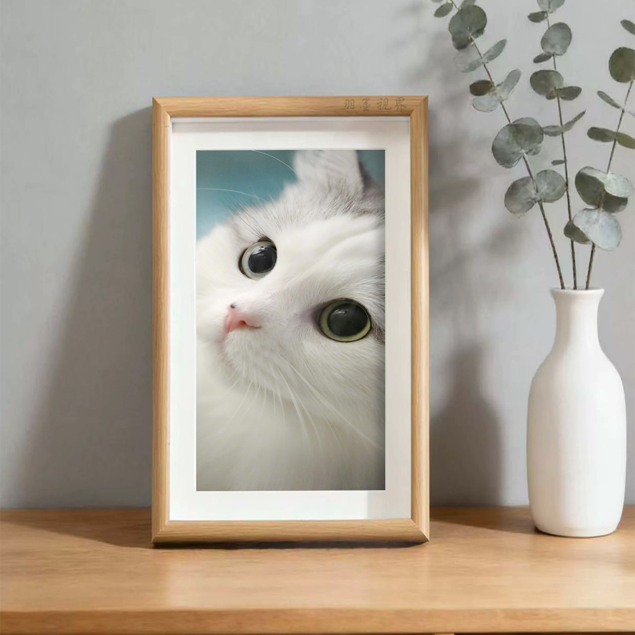 软萌白色猫咪特写摄影相框摆台原木风桌面装饰氛围感治愈家居摆件