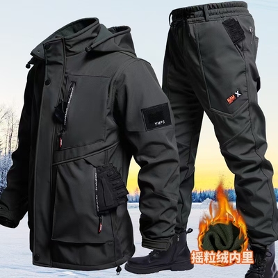 户外运动战术冲锋衣加绒加厚冬季防风骑行外套军迷男防水登山徒步