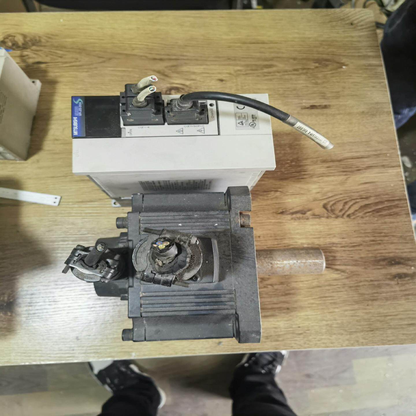 【议价】三菱驱动电机HC-SFS202驱动MR-J2S-200A一