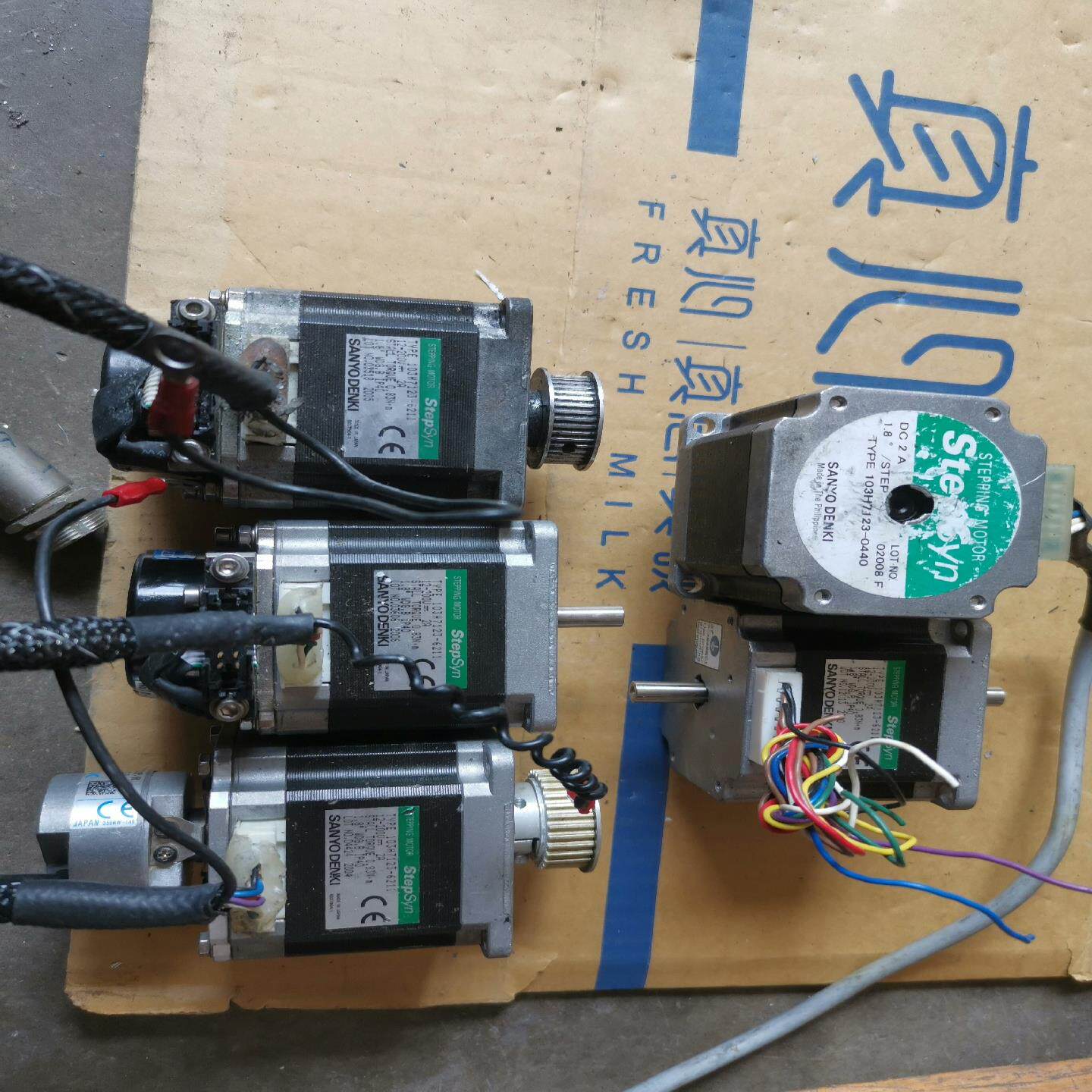 【议价】日本电机 103H7123-6211 插头打破了 议价