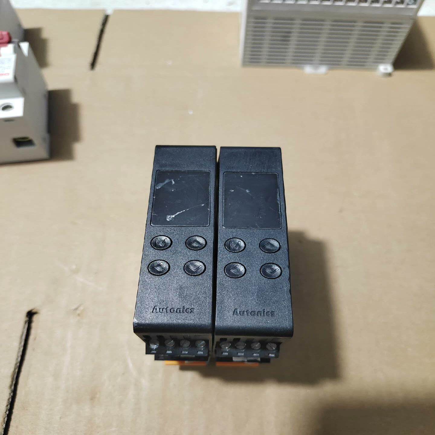 【议价】奥托尼克斯温度模块TR1D-T4CC现货两台一台有点磕