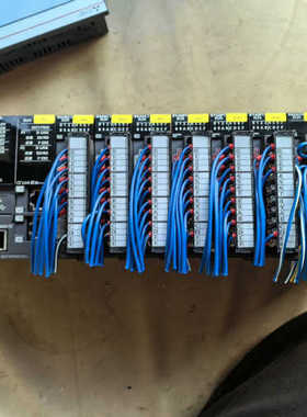 【议价】三菱r系列plc模块一套，cpu是r08encpu，带三个数