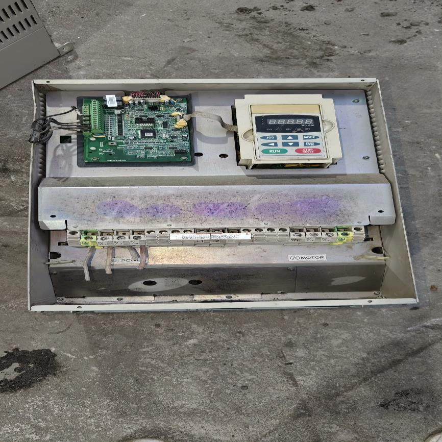[议价]拆机台达变频器vfd450f43a  45kw实物拍摄功