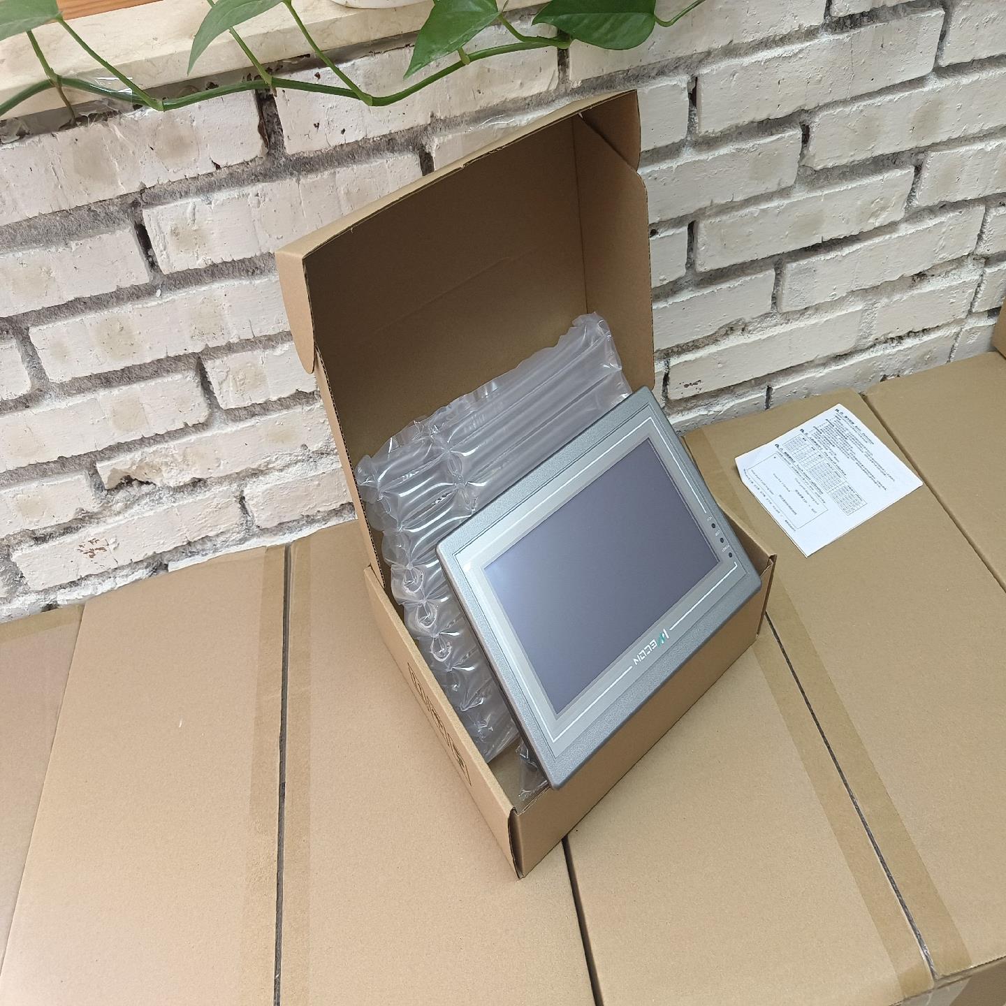 【议价】维控触摸屏Pⅰ3070i一2S  双串口  带网囗