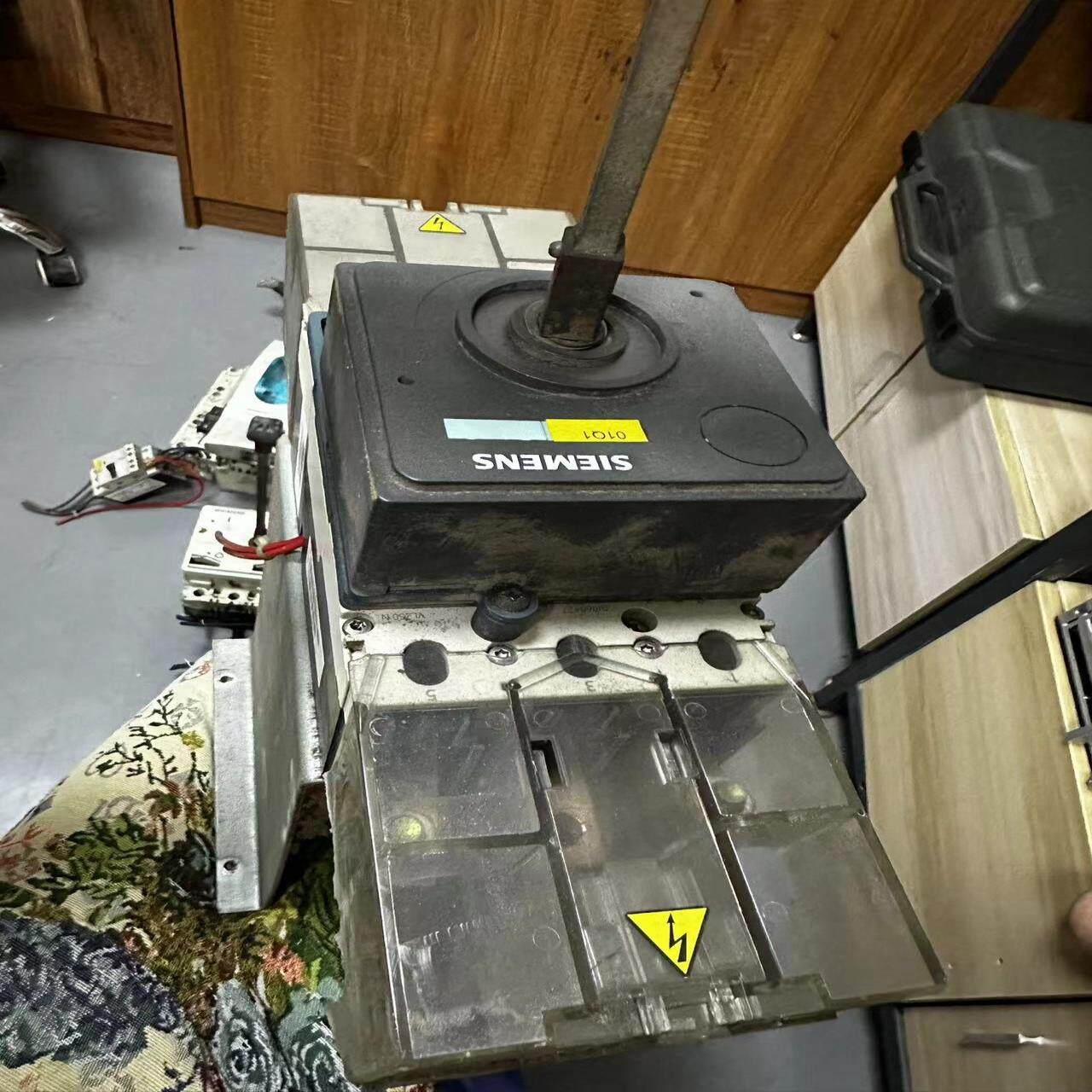 【议价】3VL2716-1AA33-0AA0 西门子空气开关断路器