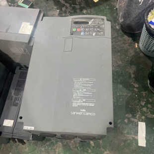 22KW 三肯变频器18.5 S06 4A049 拆 议价