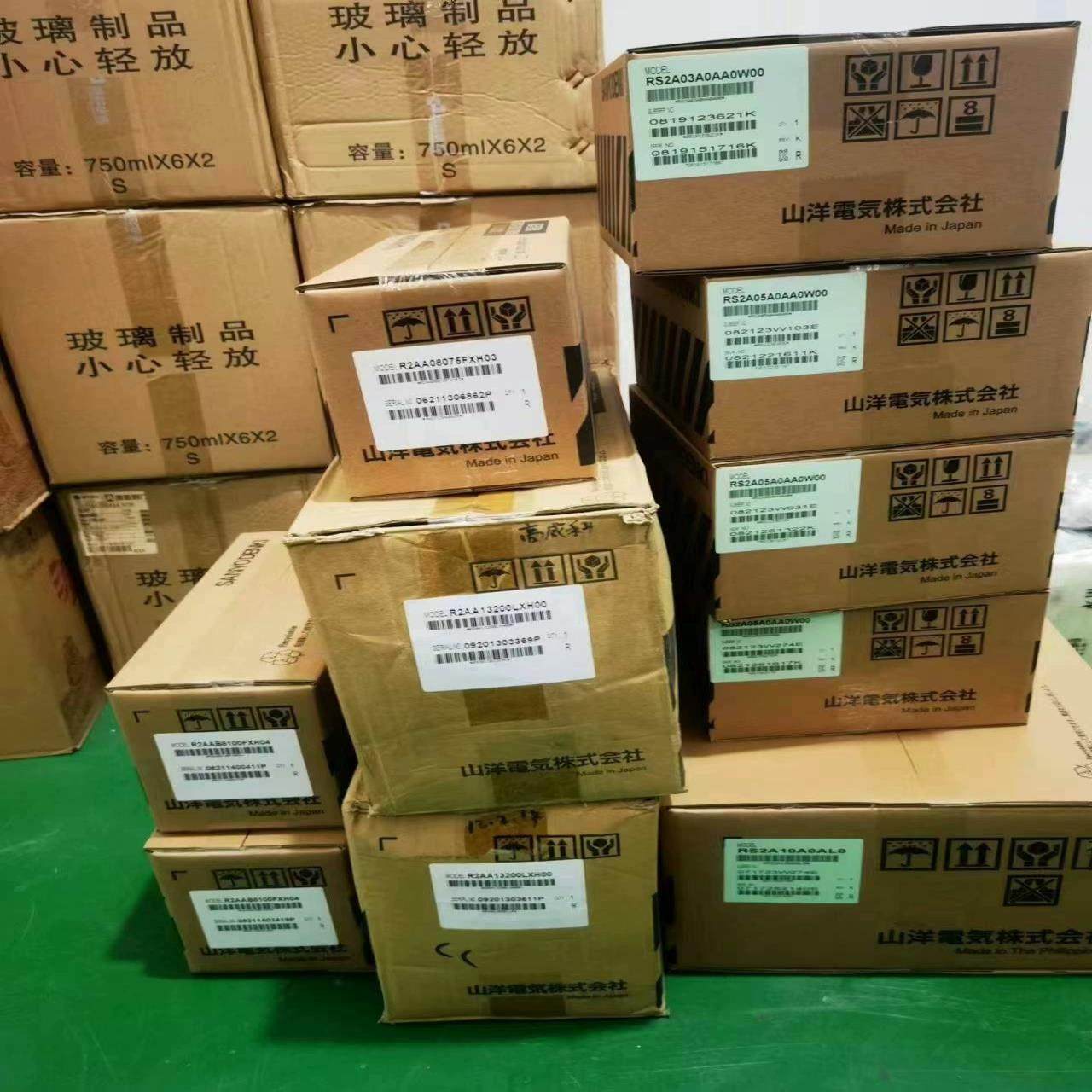 【议价】伺服放大器RS2A10A0AL0新的质保一年