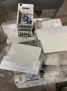 [议价]伦茨变频器e84avbce3714sx0037kw0