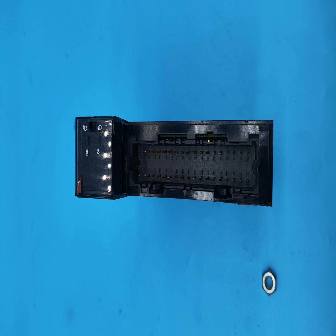 【议价】AB罗克韦尔可编程控制器模块1756-IF8 A库存未使用过