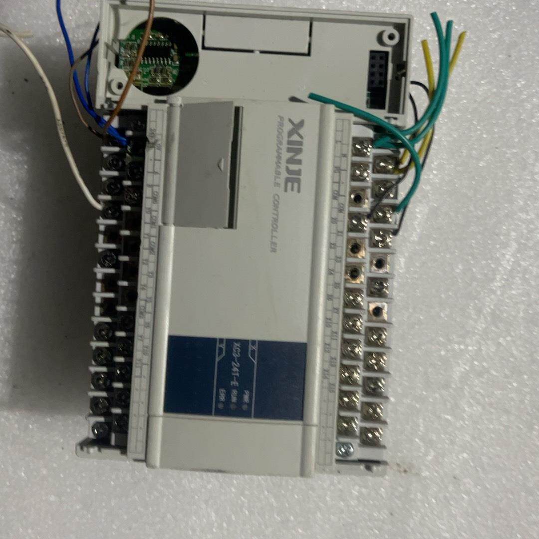 【议价】信捷PLCXC3-24T-E图片为实物外壳摔破损了包