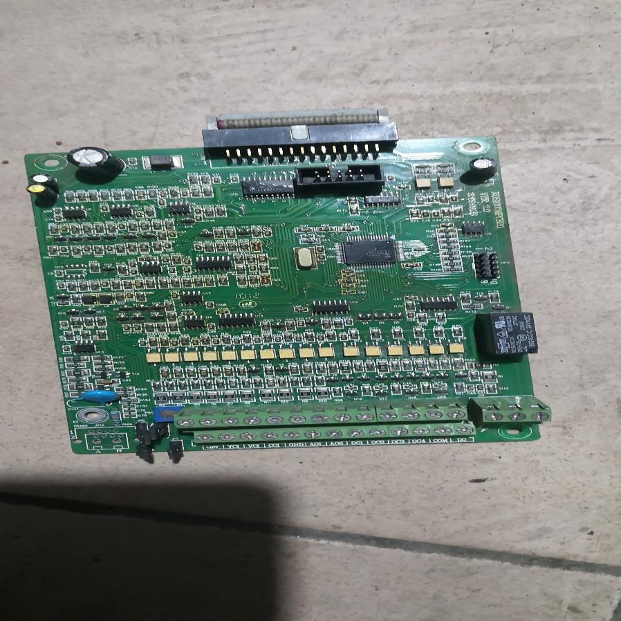 [议价]拆机易能变频器EDS1000主板一张实物拍摄不知好坏售