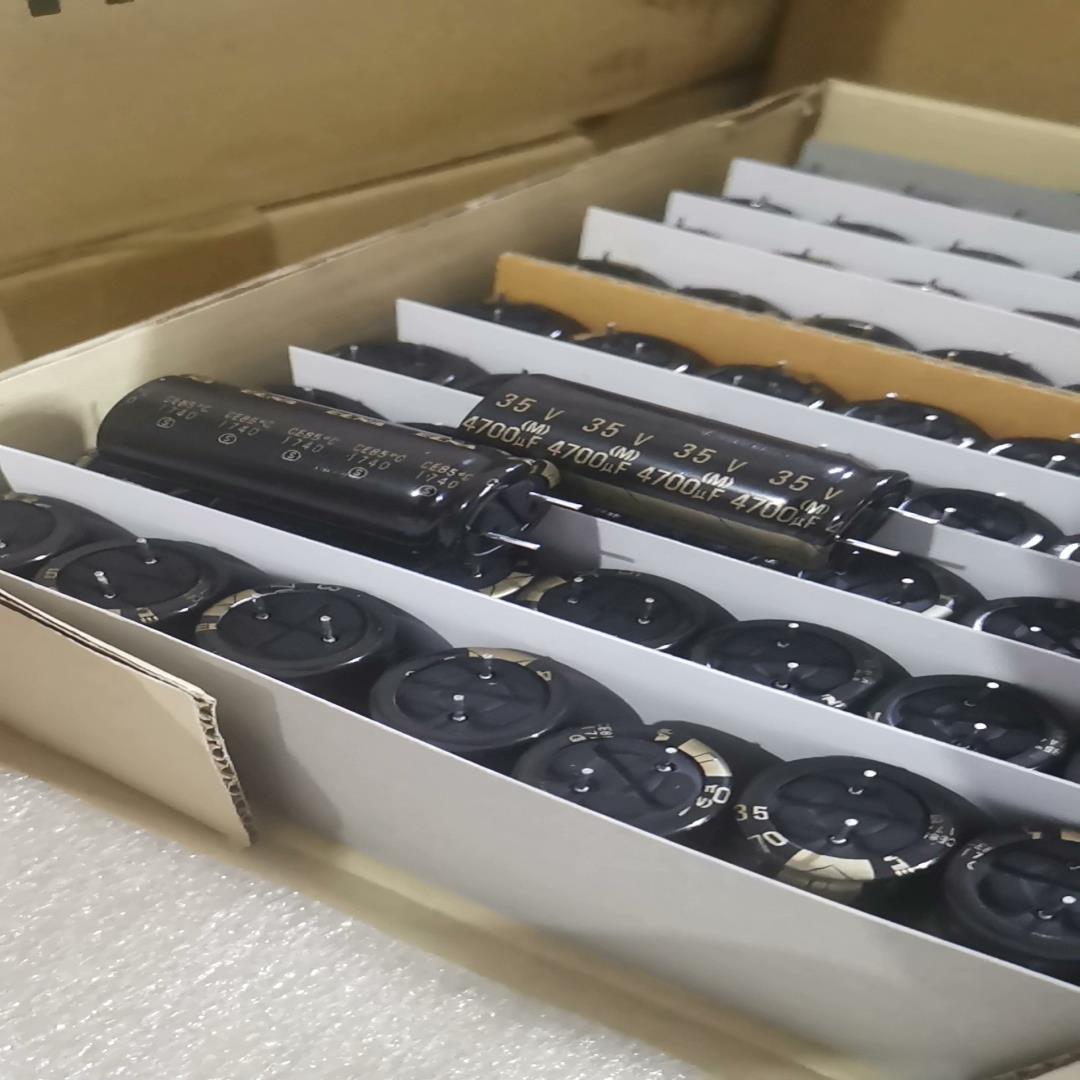 【议价】35v4700uf泰国产ELna依娜RO系金装音频电解电容