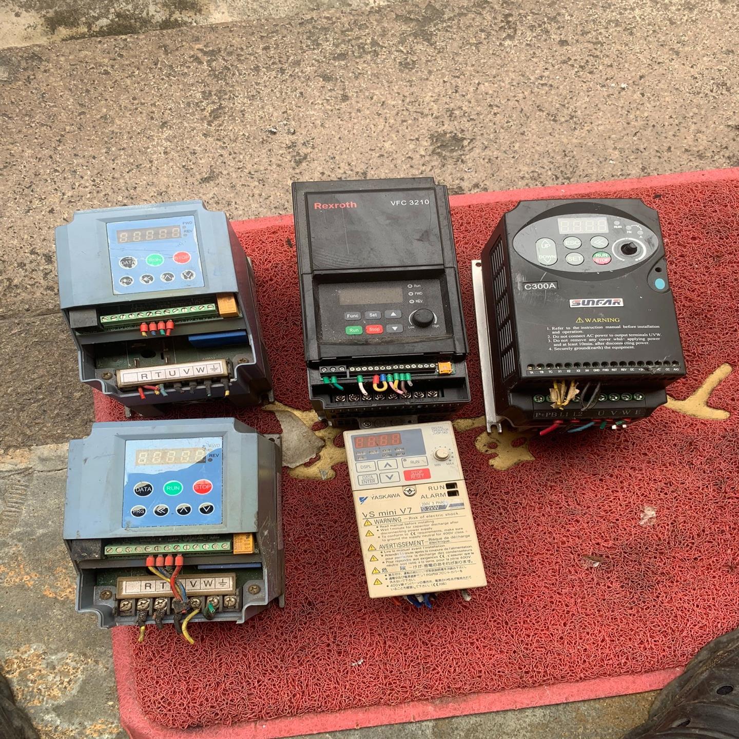 [议价]四方c300a系列 c300a-2s0015l变频器220v