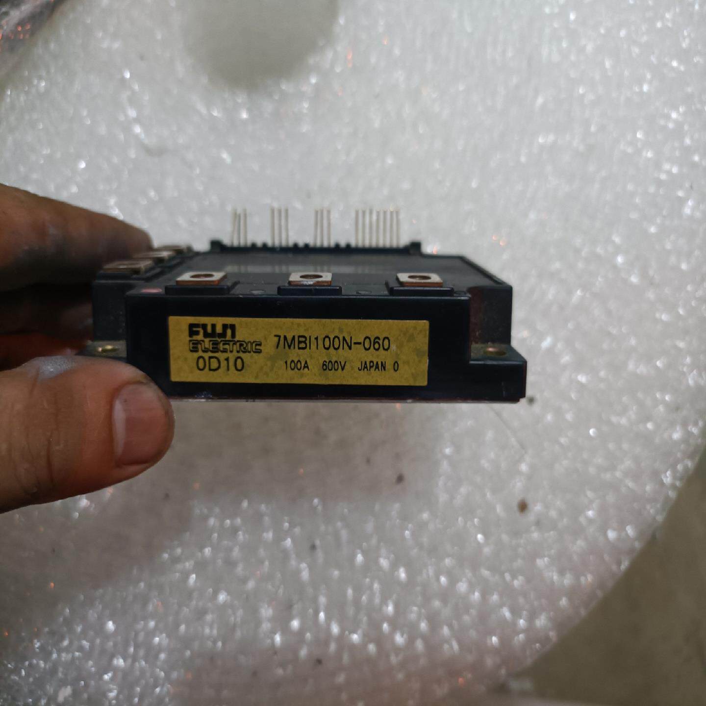 【议价】富士模块7mbi100n060 原装拆机