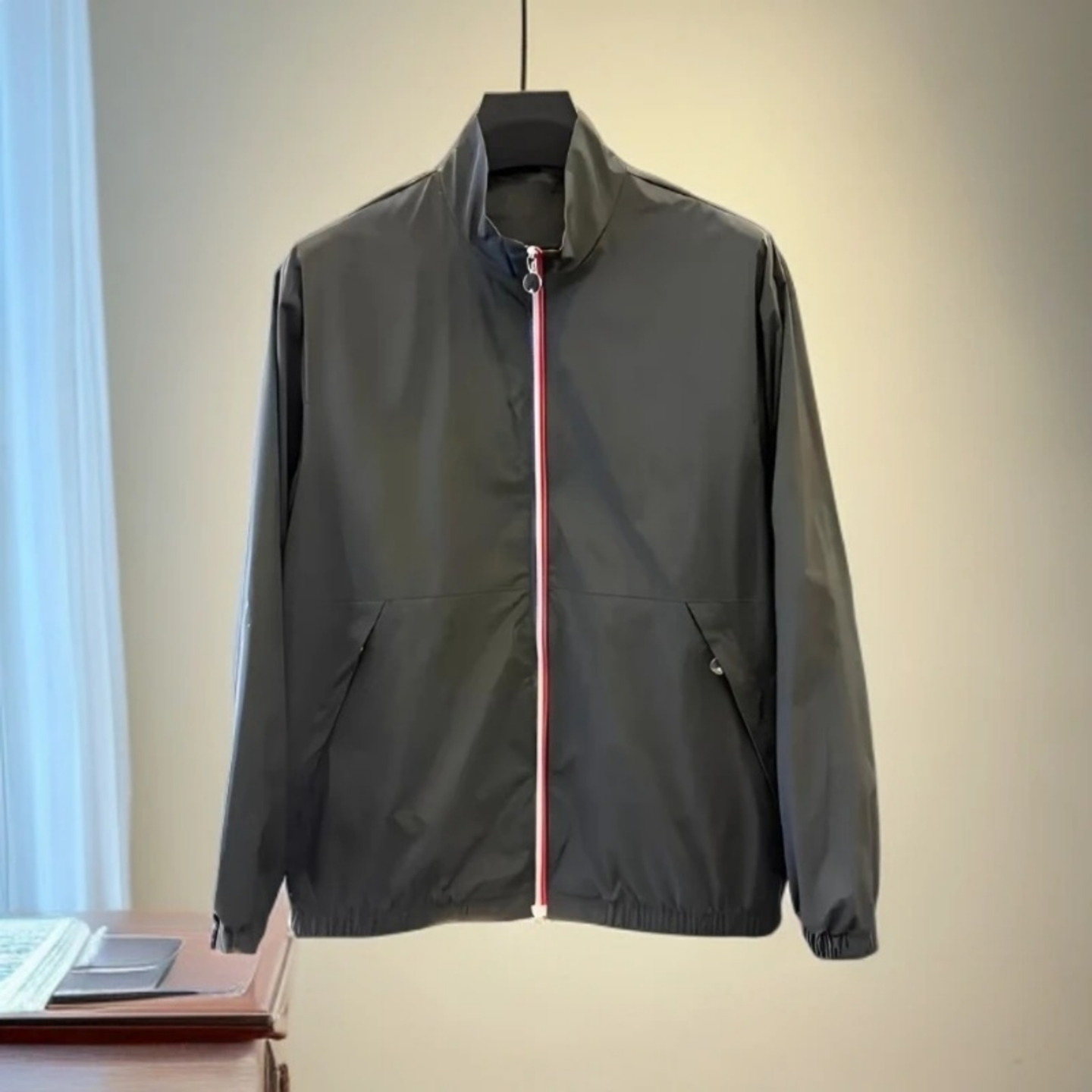 轻奢高级感商务休闲风男士立领拉链夹克春季轻薄修身防晒外套百搭