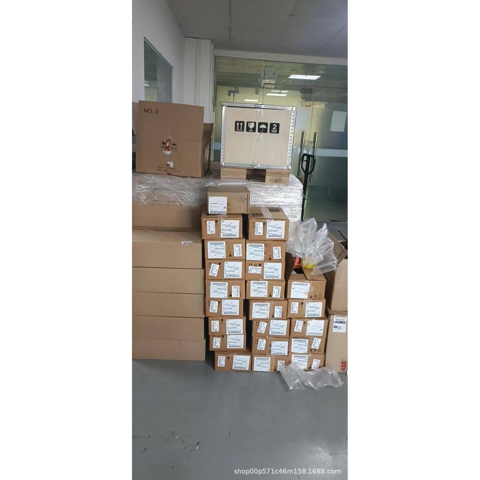 AB3B接触器CYM1附件触CA5-1N;头0063637