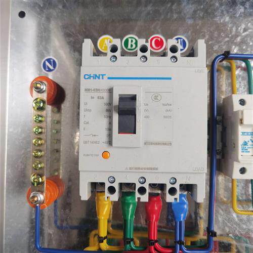 高档室内明装不锈钢成套配电箱三相四线防浪涌保护开关工地三级照