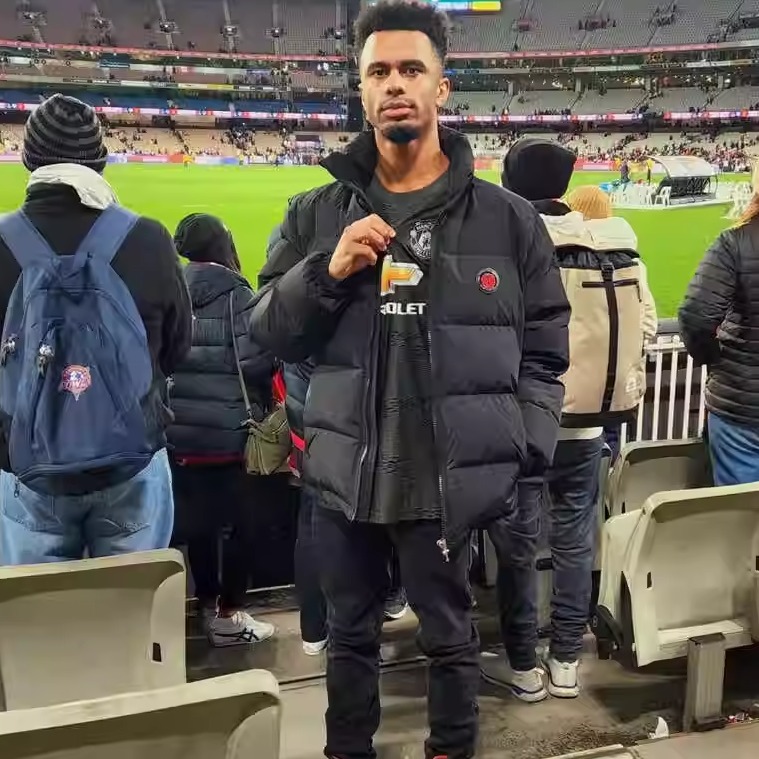 百搭刺绣冬季高质量夹克Trapstar