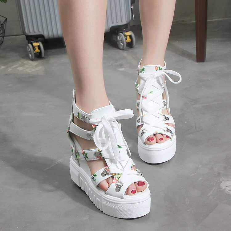 women shoes坡跟凉鞋女花朵韩版潮流时尚镂空系带学生女凉鞋2024