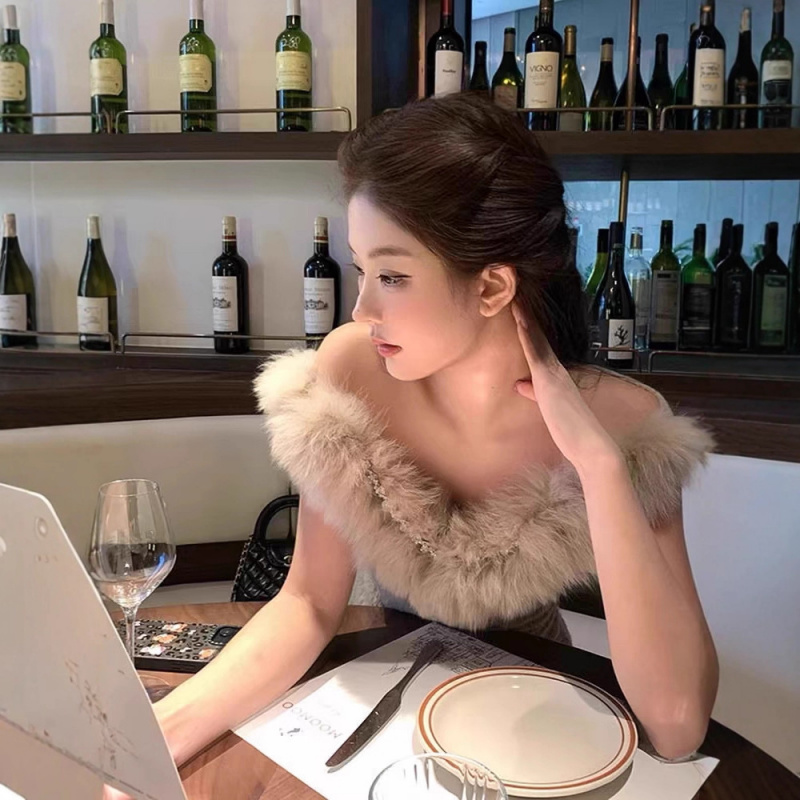 法式毛领无袖背心女03