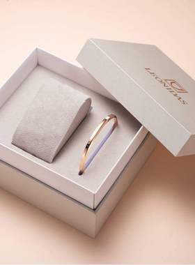 列奥尼达LEONIDAS高档女表表盒带手镯方盒套装 适合国内销售