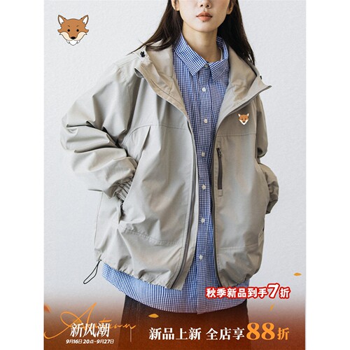 April Fox英国小狐狸2026秋户外宽松连帽休闲外套女款冲锋衣夹克
