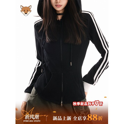 April Fox英国小狐狸复古黑色运动连帽卫衣女2026秋季修身针织外