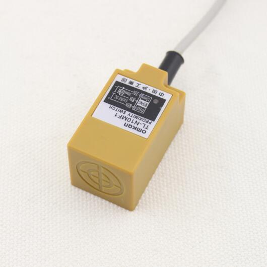 电感式接近开关 TL-N10ME1 方型 6-36VDC直流三线常开