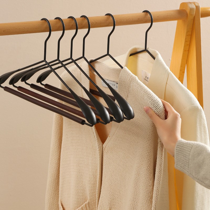热销实木铁艺宽肩衣架样板衣柜衣帽间服装店木质家用大衣挂晾撑子