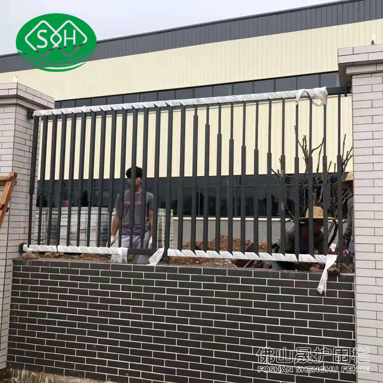 锌钢围墙护栏学校操场厂区小区金属铁艺栏杆围栏栅栏广州