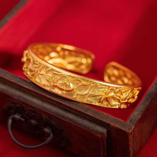 金店同款沙金錾刻牡丹手镯黄金色开口可调婚嫁手环饰品久不掉色女