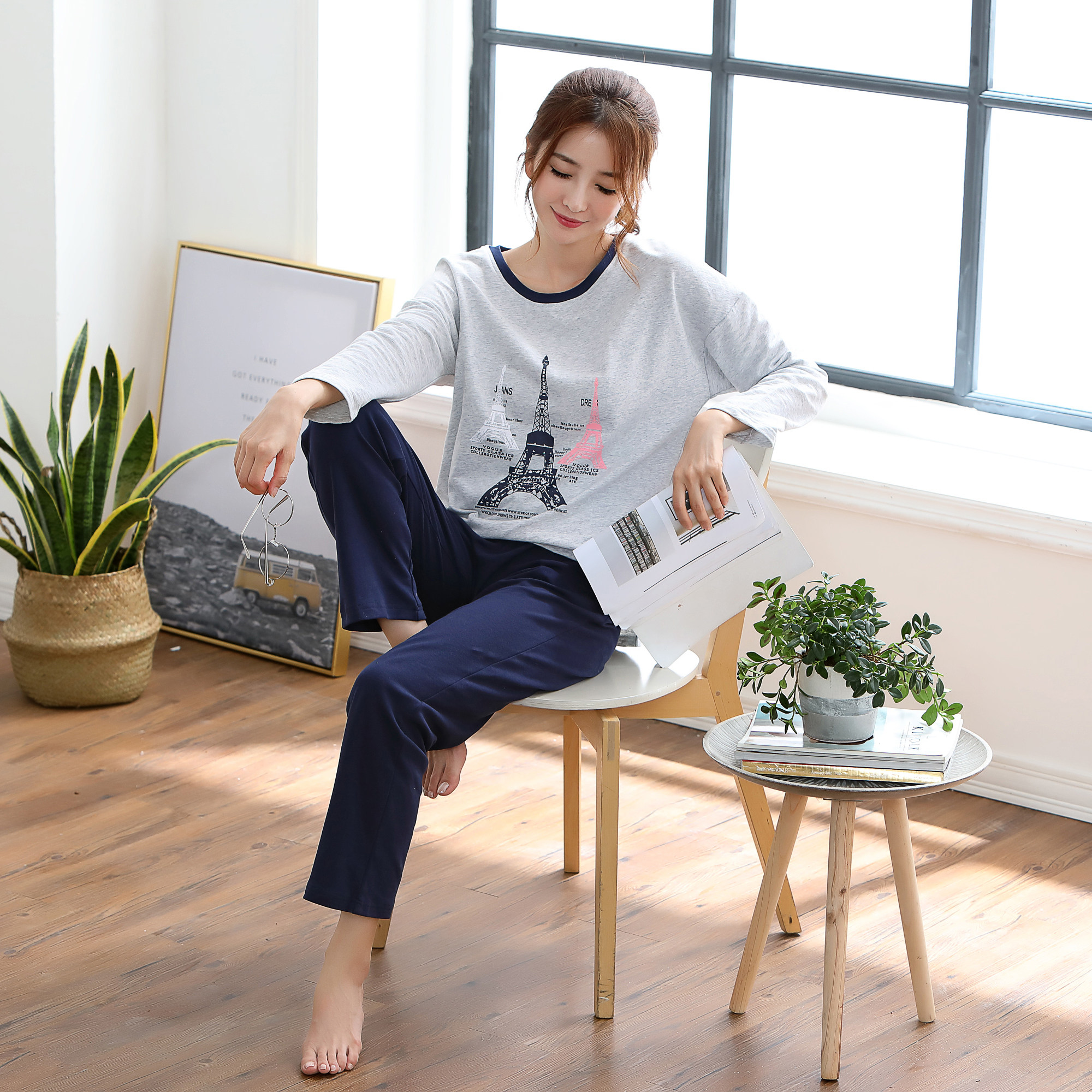 休闲简约家居服睡衣女孩秋季长袖韩版清新可爱圆领可外穿常规款
