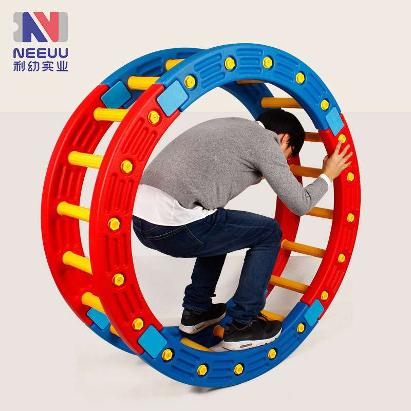 幼儿园感统训练器材1/4圆儿童体能训练塑料独木桥四分之一圆玩具
