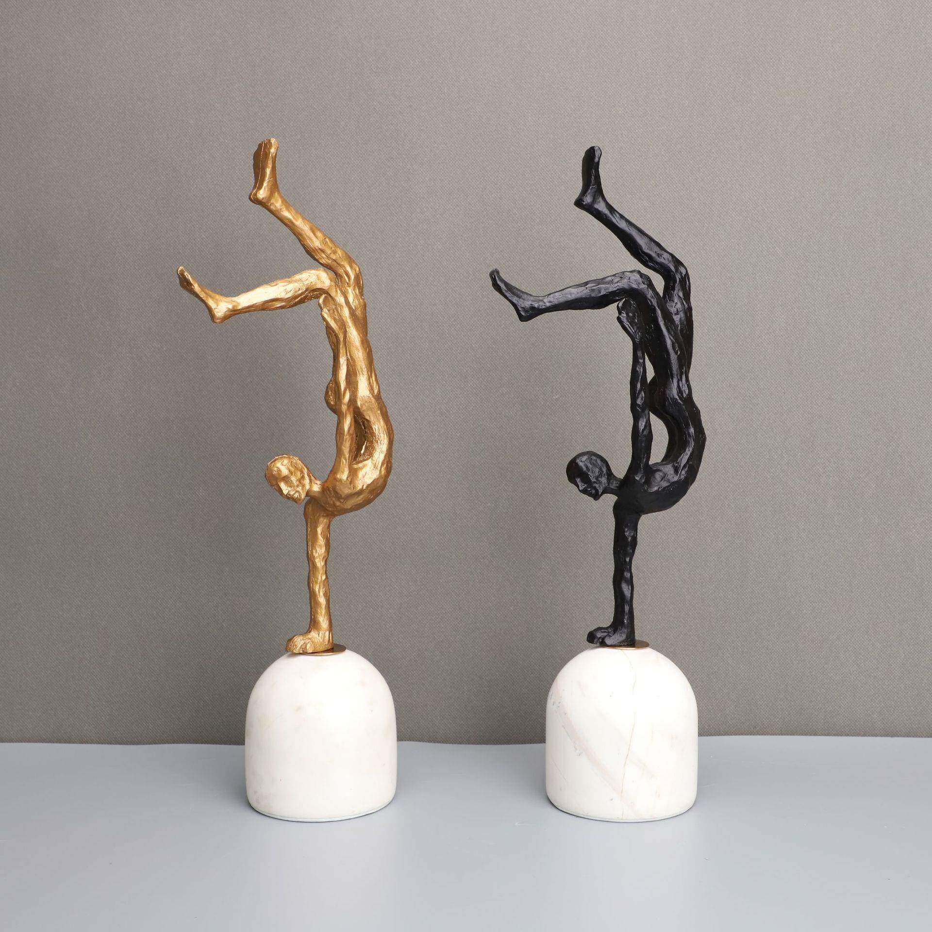 现代简约黑色倒立人样板房售楼部卧室书房客厅餐厅电视柜桌面摆件