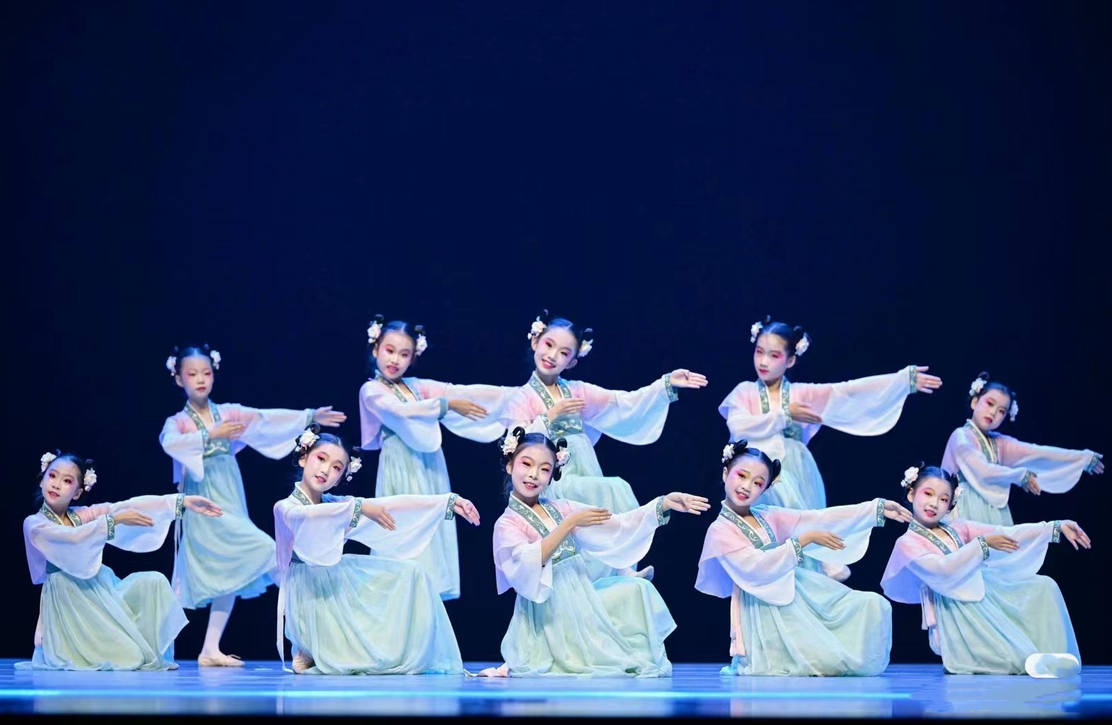 阮郎汉服演出服宝贝旋律古典