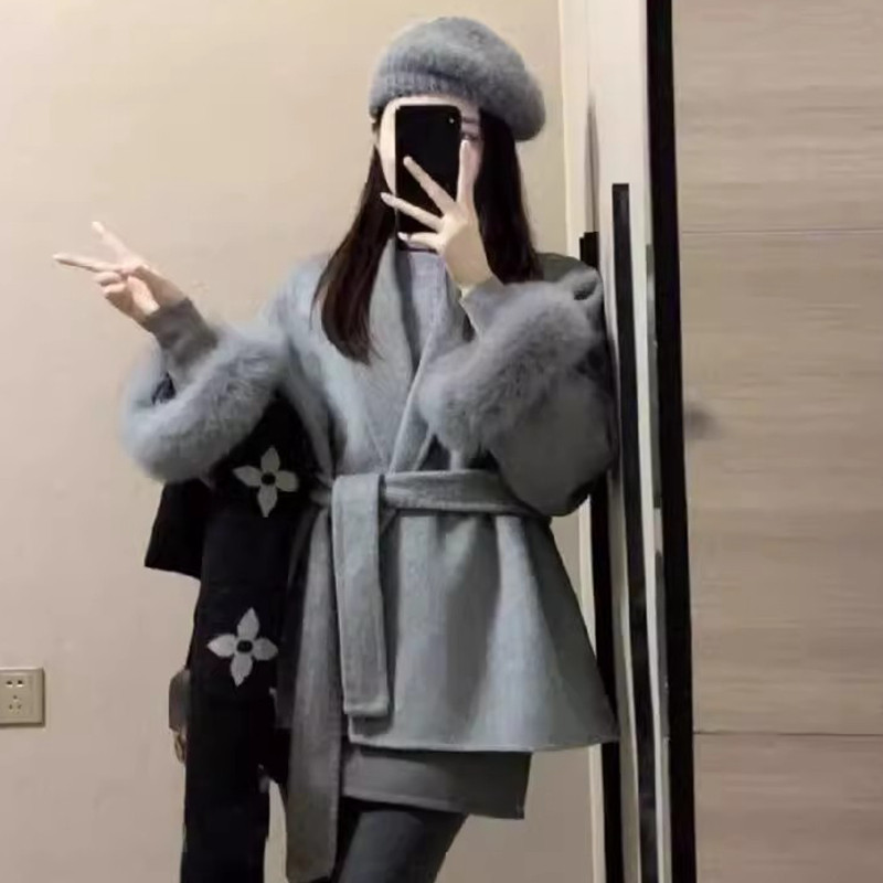 韩系高级感超好看毛毛呢子大衣小个子短款收腰毛呢外套女秋冬新款