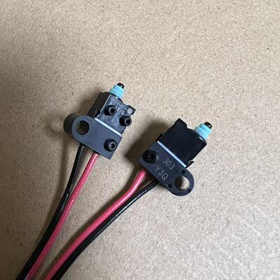 供原装松下进口ASQM19312-A防水微动开关带线常闭R型杆密封防水罩