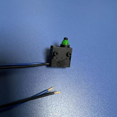 供优质 防水微动开关G303-130F00BR常开R型带防水罩功能限位开关