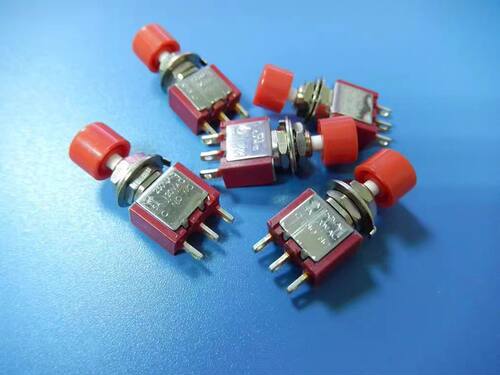 供应类似于CK8121 型按钮开关 3A,125V 直脚钮子开关