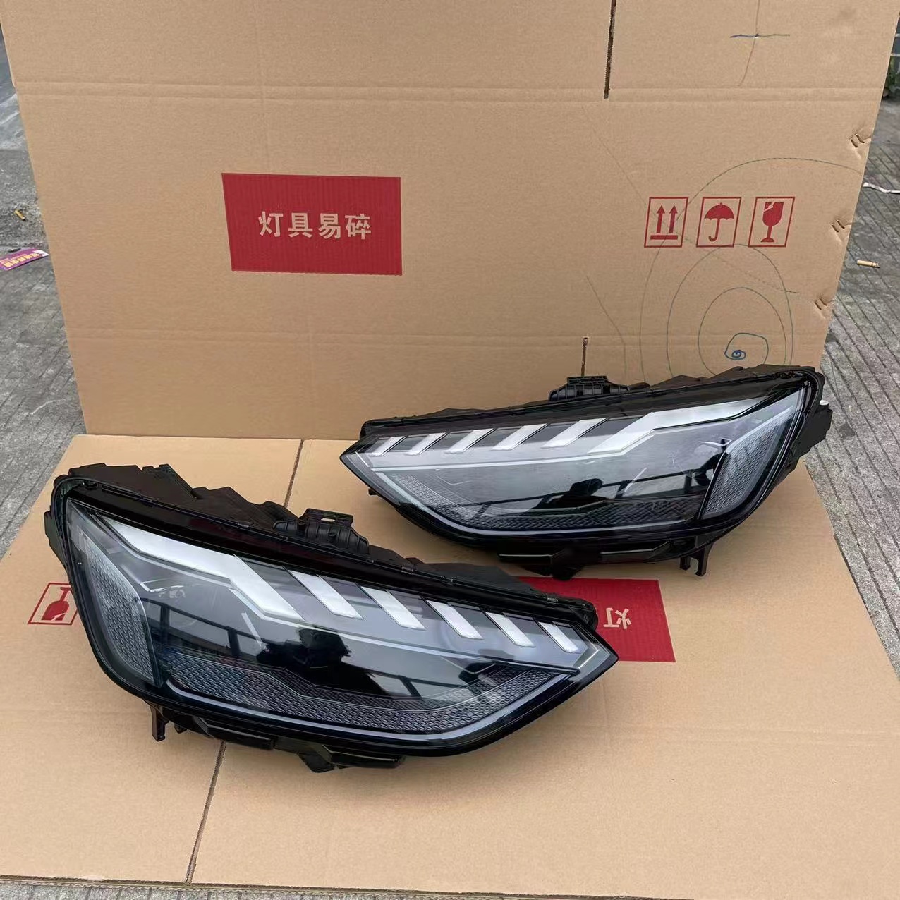 适用17-24款奥迪A4LB11低配升级改装原厂高配熏黑RS4矩阵大灯总成